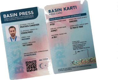 Türkiye Cumhuriyeti basın kartının ön ve arka yüzü